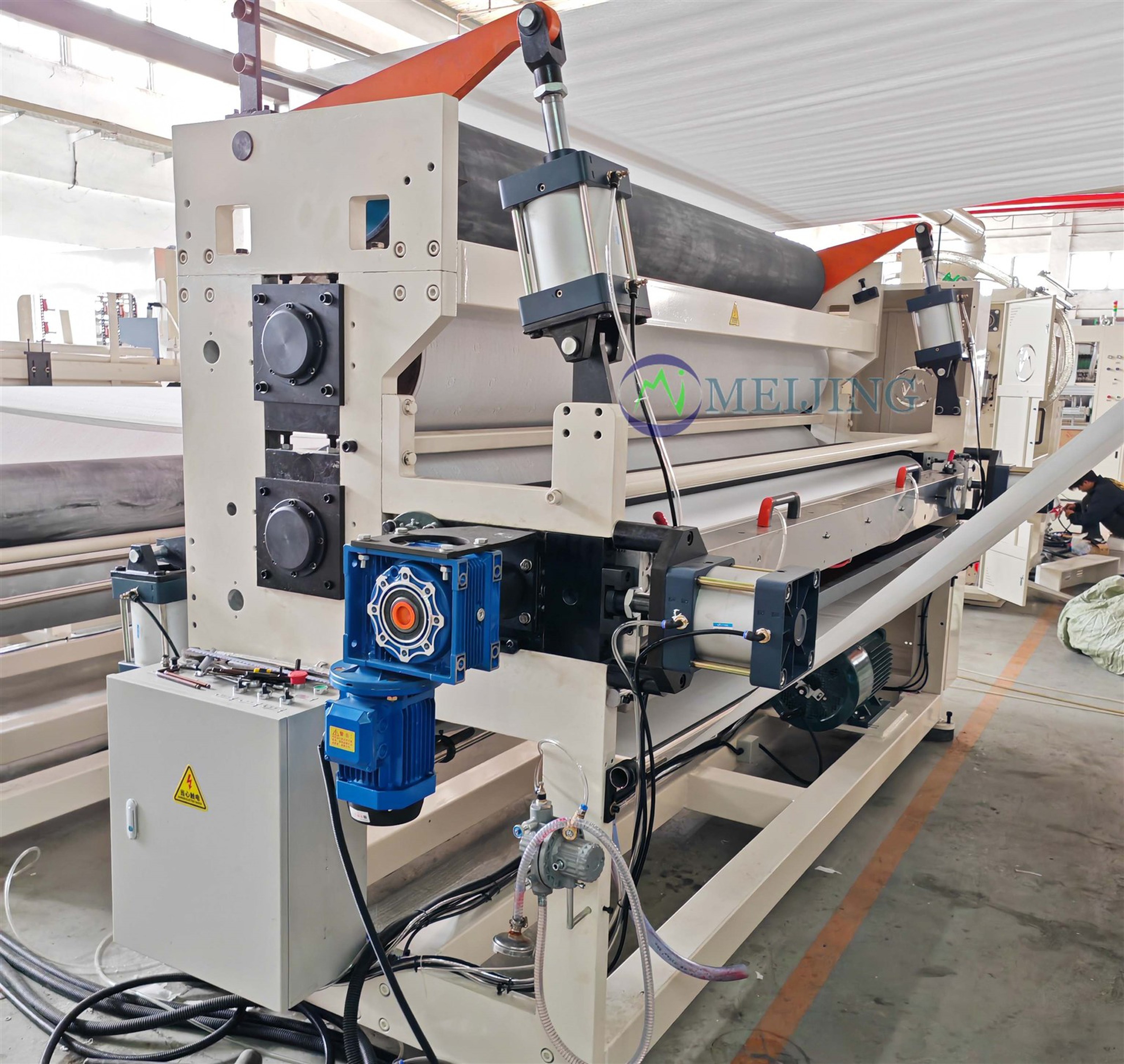Toilet Tissue Converting Machine Toilet Tissue Converting Machine
