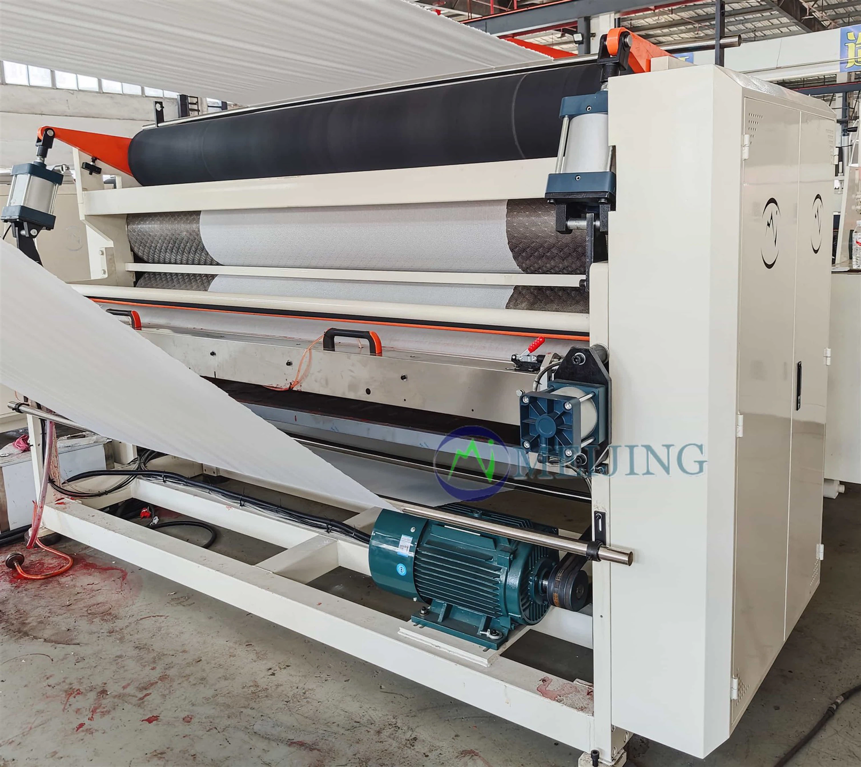 Tissue Roll Making Machine Tissue Roll Making Machine